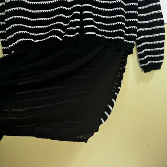 FEMME Open Knit Sheer Back Detail Striped Sweater Crew Lightweight Coastal Top M - Picture 8 of 15